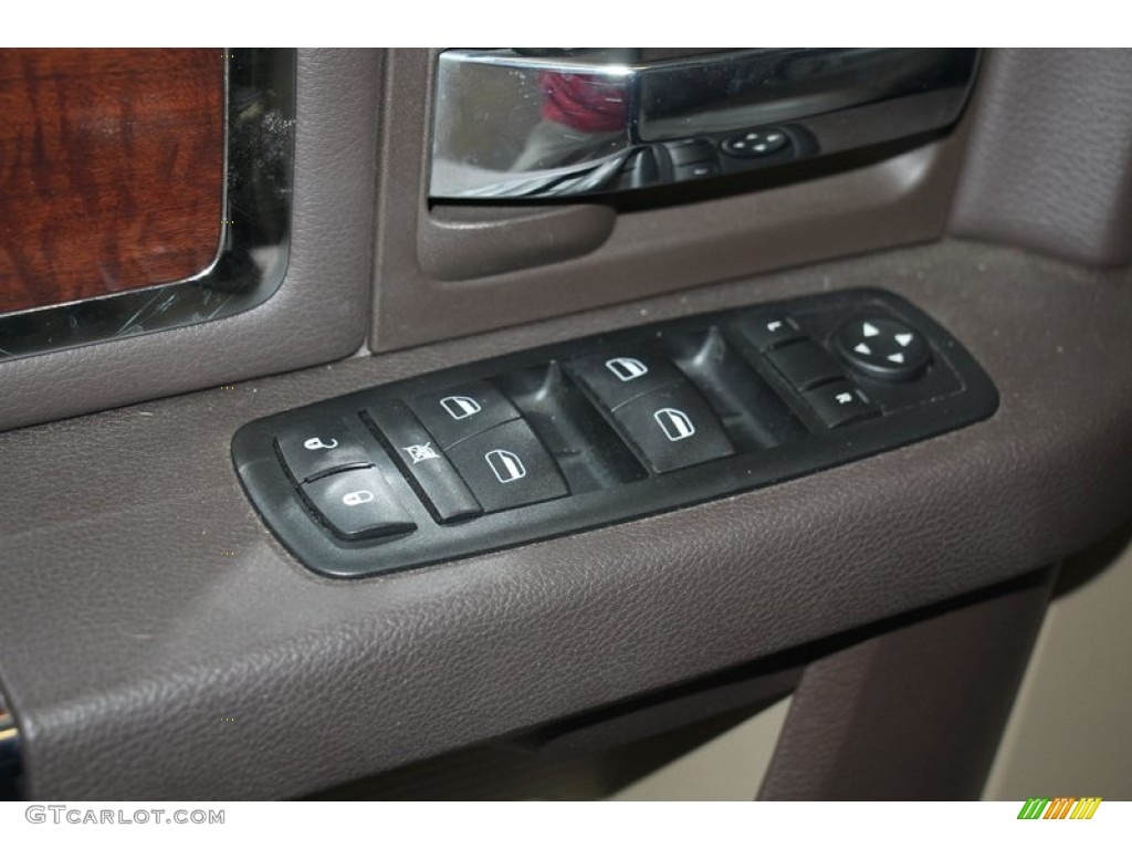 2011 Ram 1500 Laramie Quad Cab - Brilliant Black Crystal Pearl / Light Pebble Beige/Bark Brown photo #18