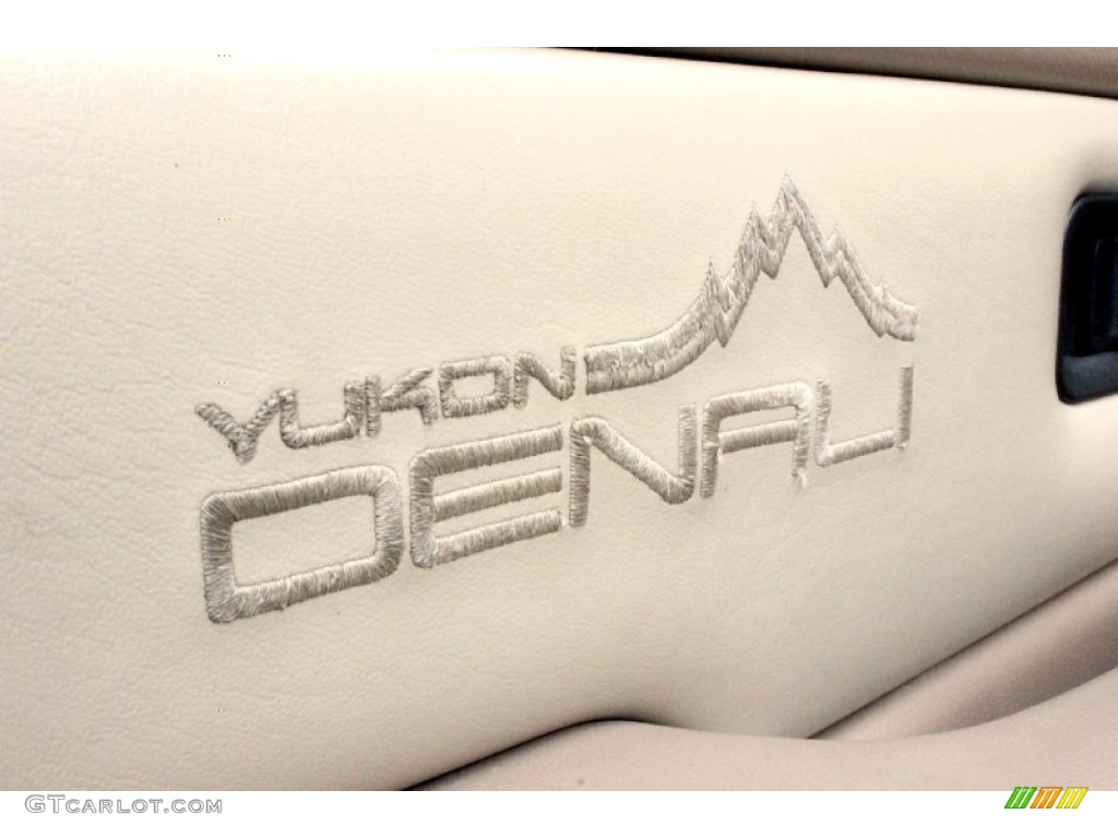2002 Yukon XL Denali AWD - Summit White / Sandstone photo #36