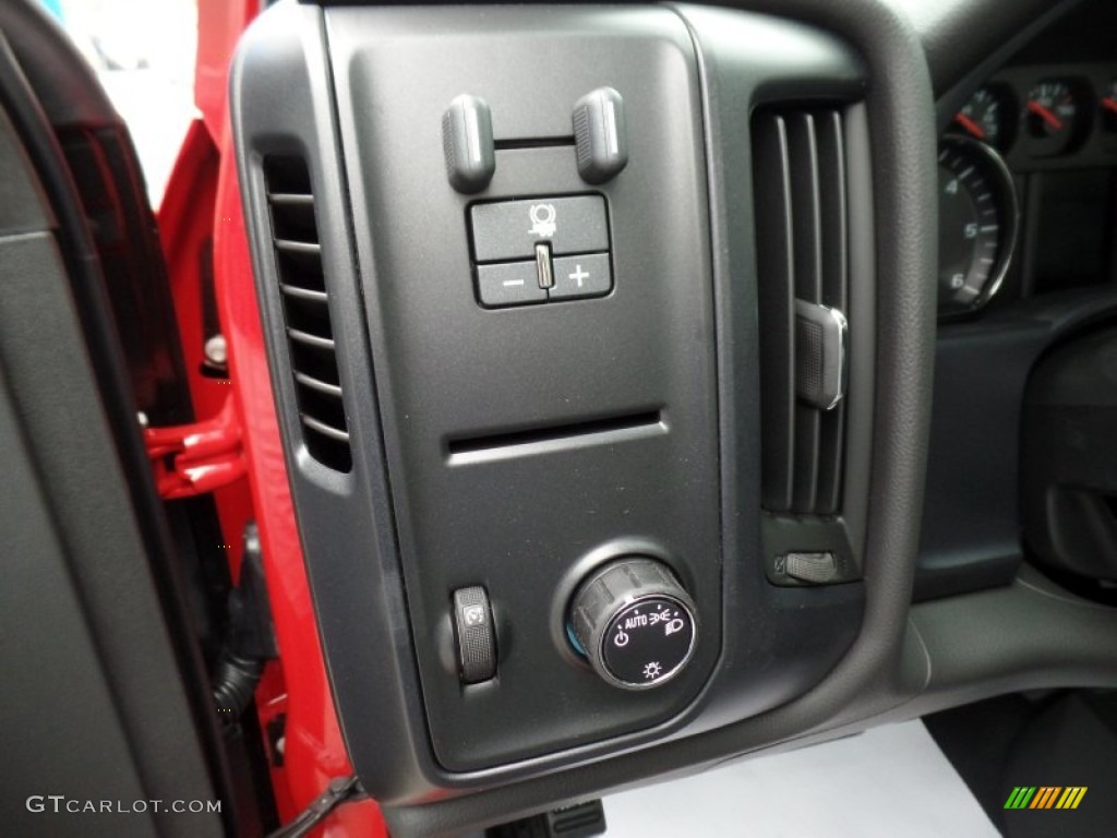 2015 Chevrolet Silverado 3500HD WT Regular Cab 4x4 Chassis Controls Photo #98208159