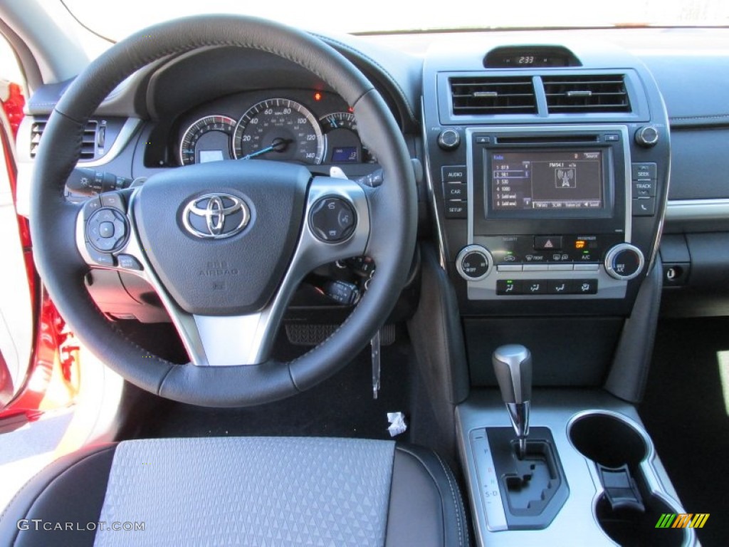 2014 Camry SE - Barcelona Red Metallic / Black/Ash photo #25