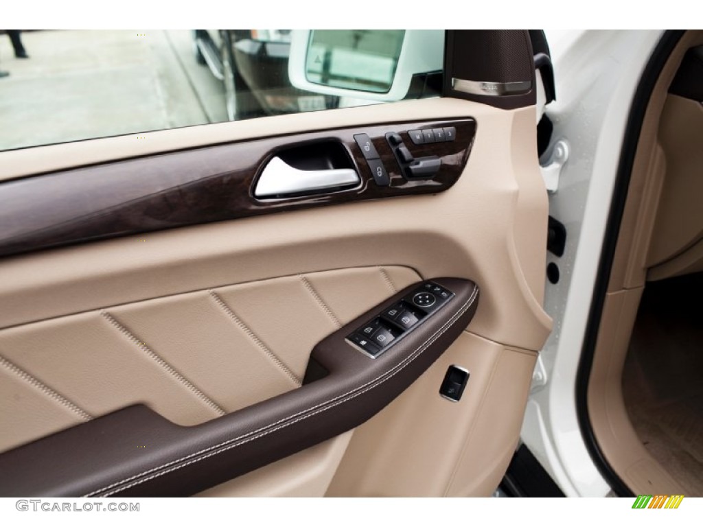 2015 Mercedes-Benz GL 350 BlueTEC 4Matic Almond Beige/Mocha Door Panel Photo #98222316