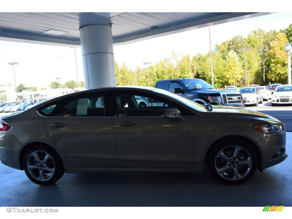 2015 Fusion SE - Tectonic Silver Metallic / Charcoal Black photo #2