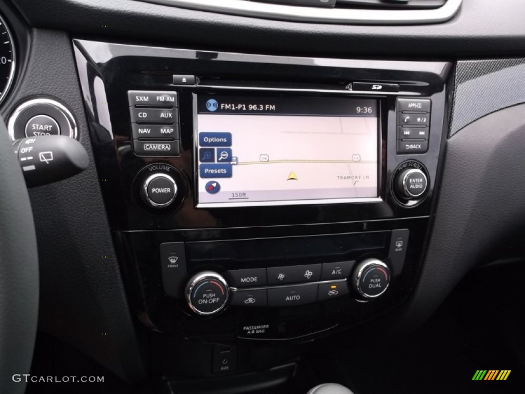 2015 Nissan Rogue SL AWD Navigation Photos