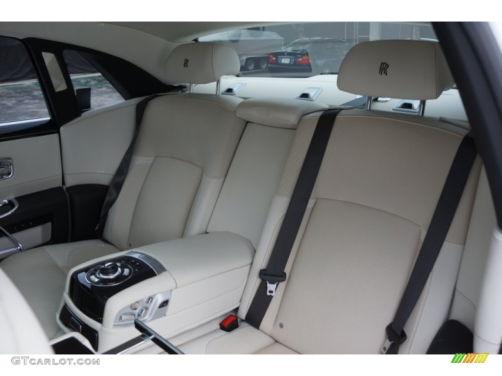 2012 Rolls-Royce Ghost Standard Ghost Model Rear Seat Photo #98232264