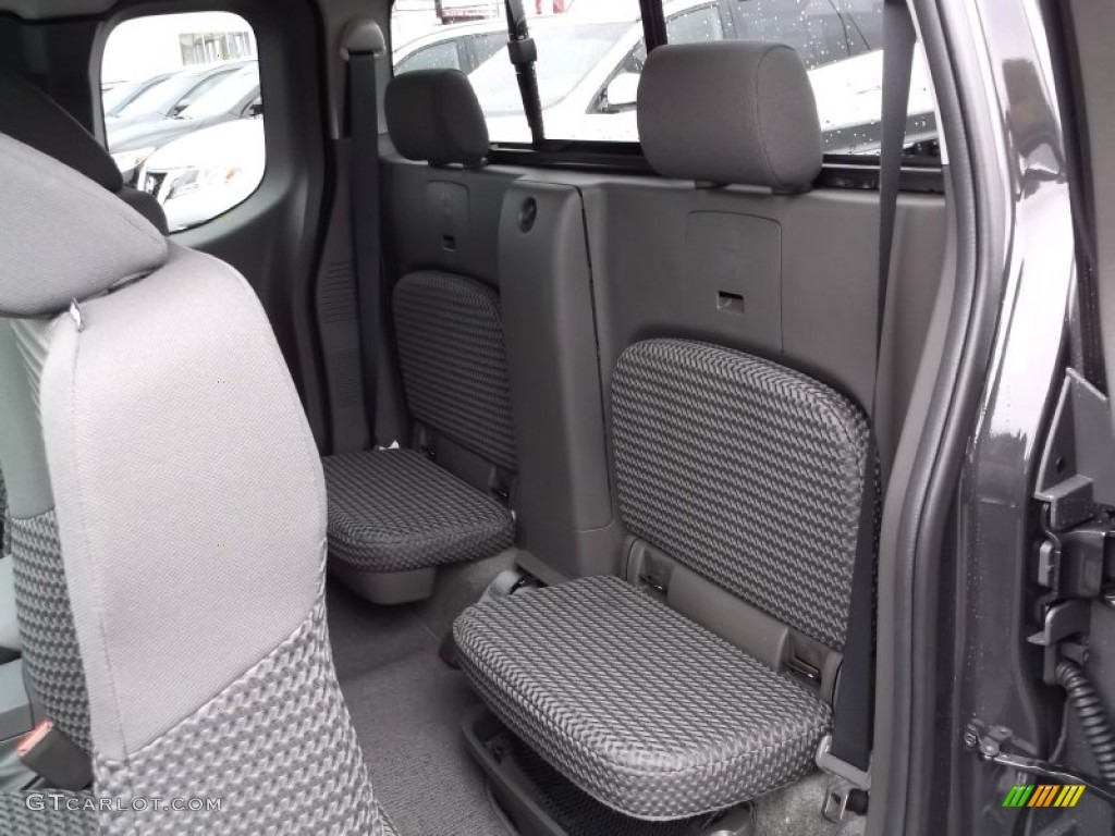 2015 Nissan Frontier SV King Cab 4x4 Rear Seat Photo #98235161