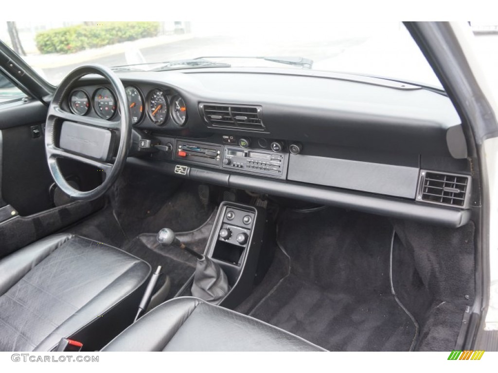 1987 Porsche 911 Targa Black Dashboard Photo #98235398