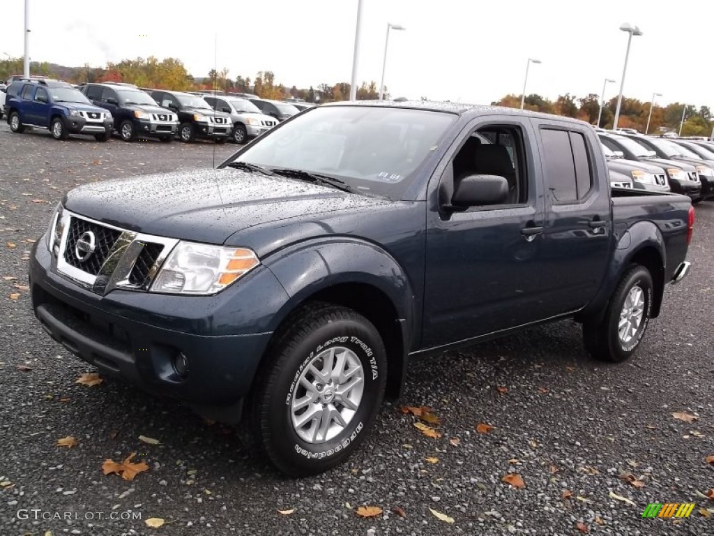 Metallic Blue 2015 Nissan Frontier SV Crew Cab 4x4 Exterior Photo #98235881