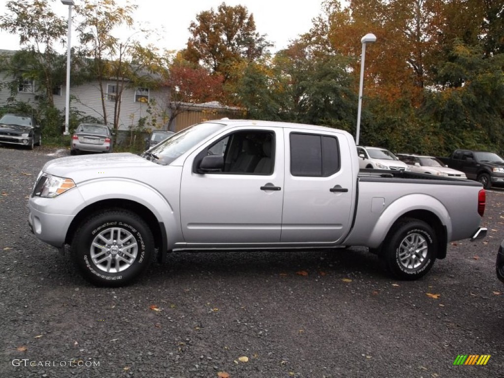 Brilliant Silver 2015 Nissan Frontier SV Crew Cab 4x4 Exterior Photo #98237633