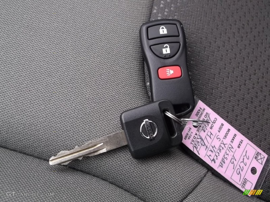 2015 Nissan Xterra S 4x4 Keys Photo #98239238