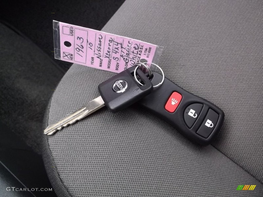 2015 Nissan Xterra S 4x4 Keys Photo #98240474