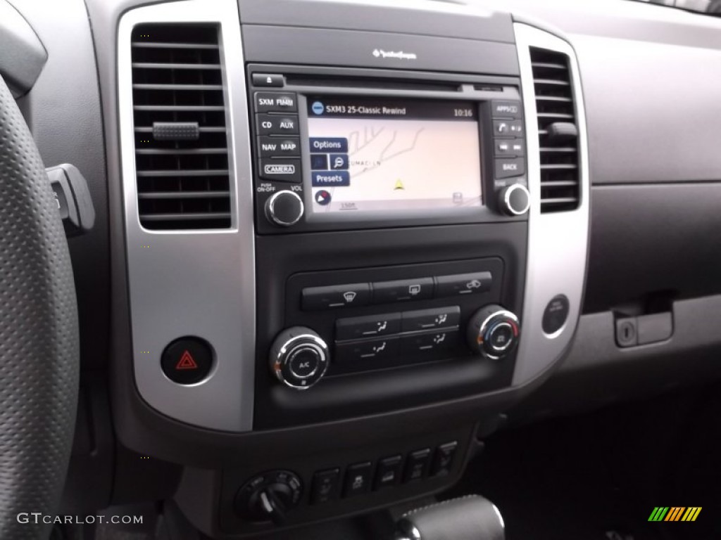 2015 Nissan Xterra PRO-4X 4x4 Controls Photo #98240762