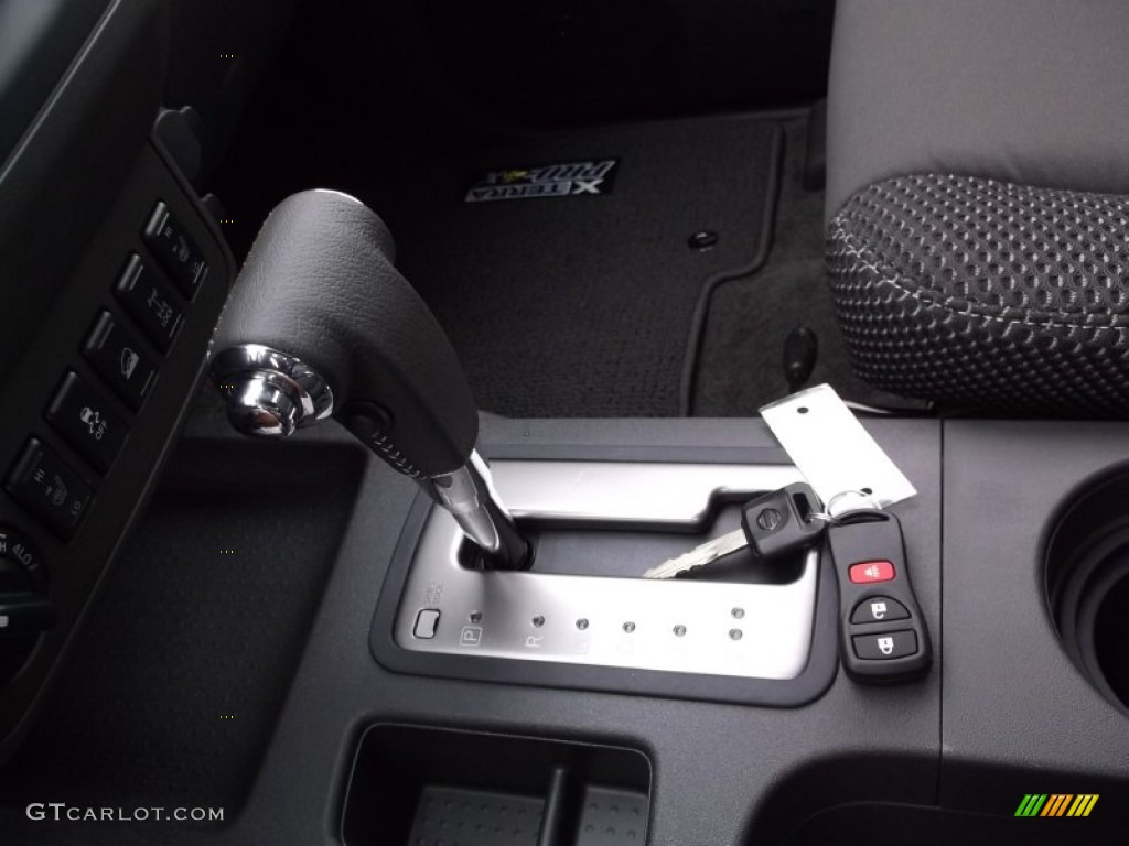 2015 Nissan Xterra PRO-4X 4x4 Transmission Photos