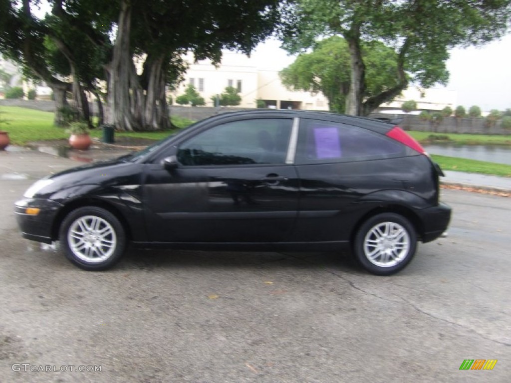 2003 Focus ZX3 Coupe - Pitch Black / Dark Charcoal photo #2
