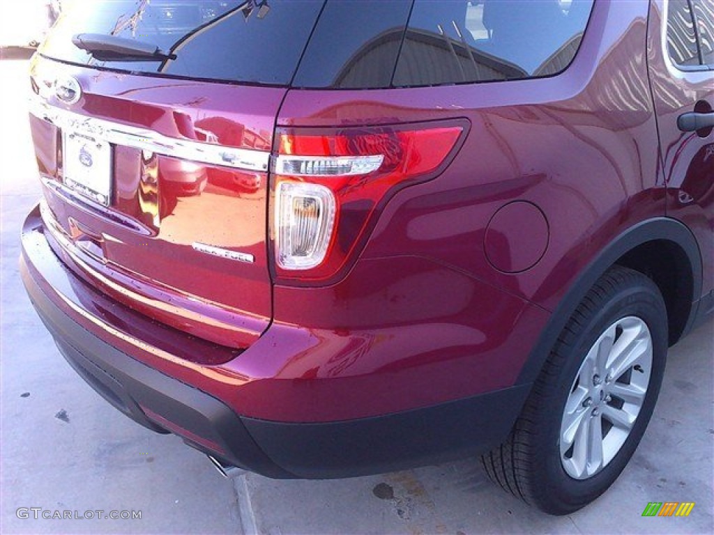 2015 Explorer FWD - Ruby Red / Medium Light Stone photo #9