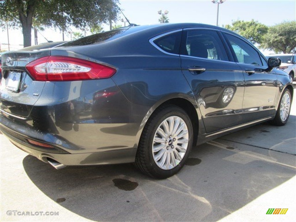 2015 Fusion Energi SE - Magnetic Metallic / Charcoal Black photo #10