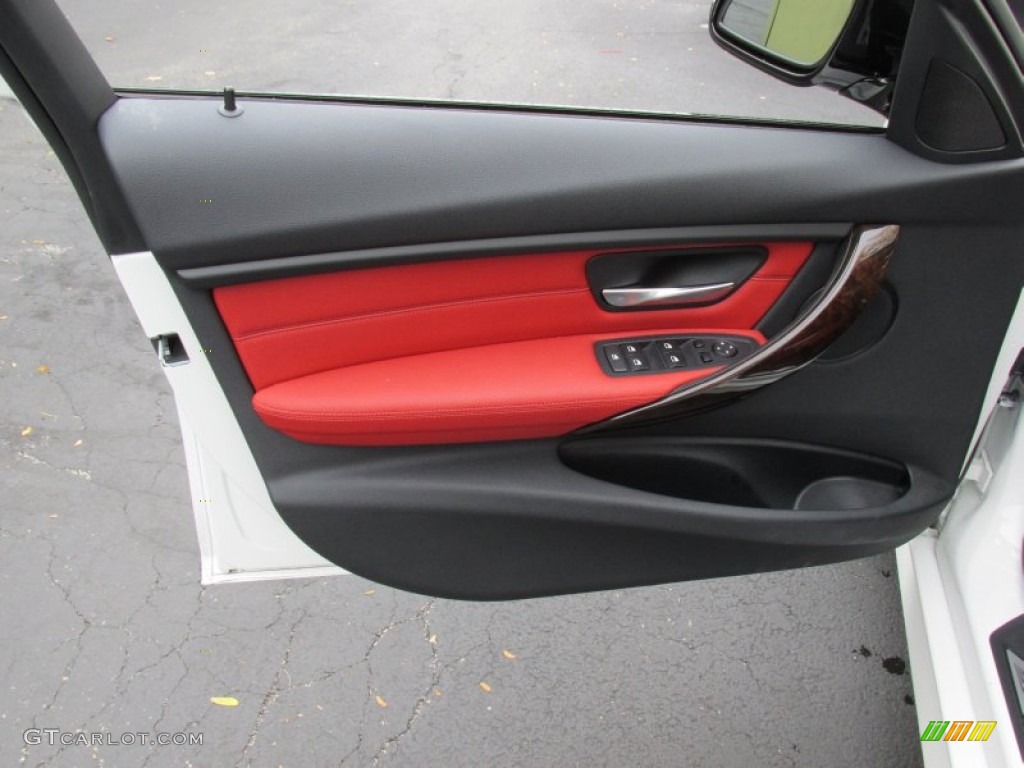 2014 BMW 3 Series 335i xDrive Sedan Door Panel Photos