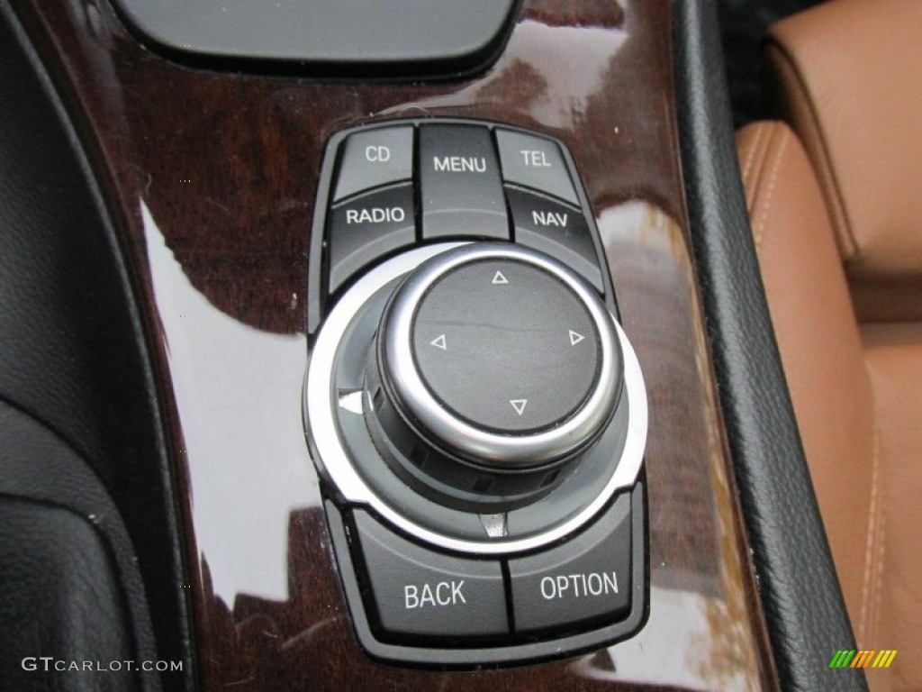 2011 BMW 3 Series 328i xDrive Sedan Controls Photo #98255195