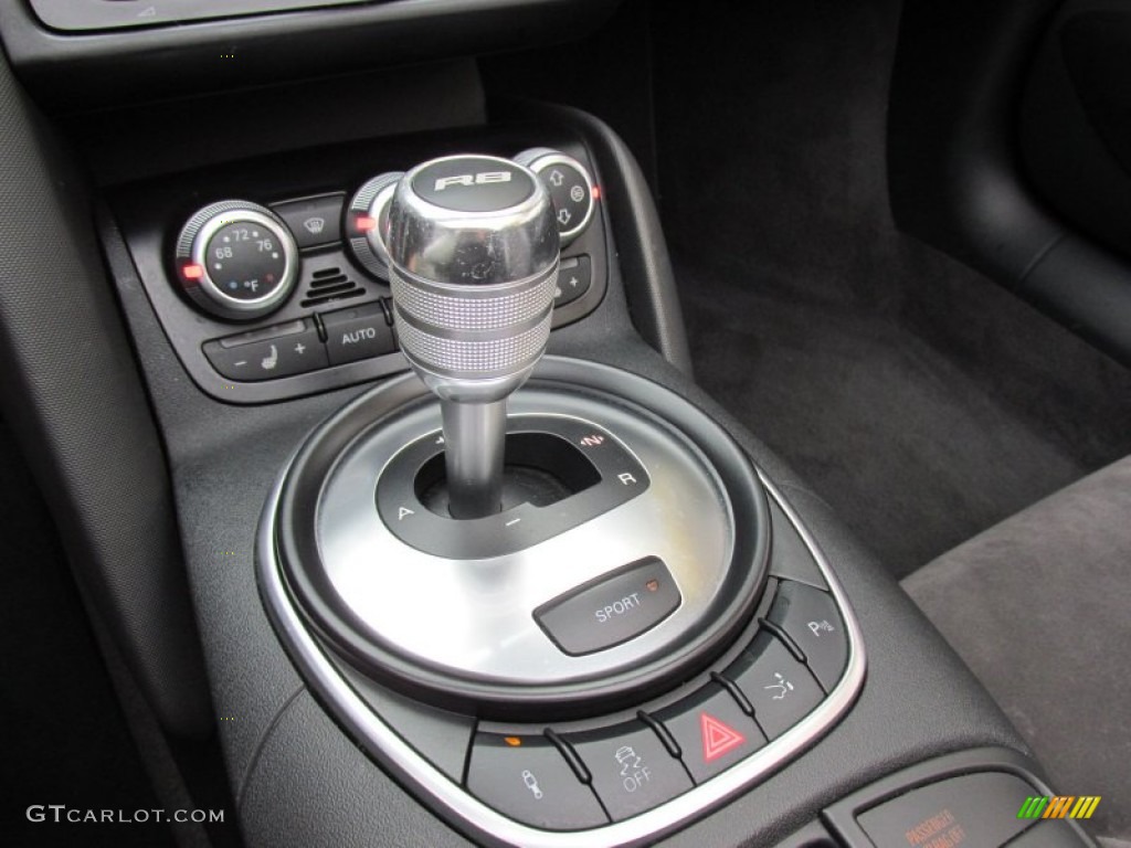 2012 Audi R8 4.2 FSI quattro Transmission Photos