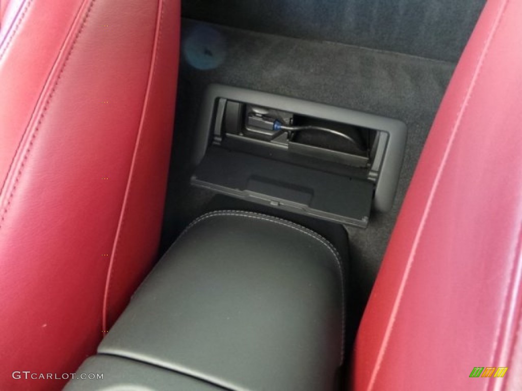 2012 R8 5.2 FSI quattro - Phantom Black Pearl Effect / Red photo #26