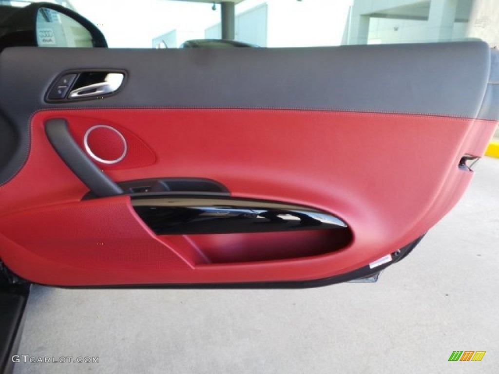 2012 R8 5.2 FSI quattro - Phantom Black Pearl Effect / Red photo #32