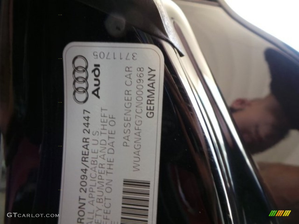 2012 R8 5.2 FSI quattro - Phantom Black Pearl Effect / Red photo #39