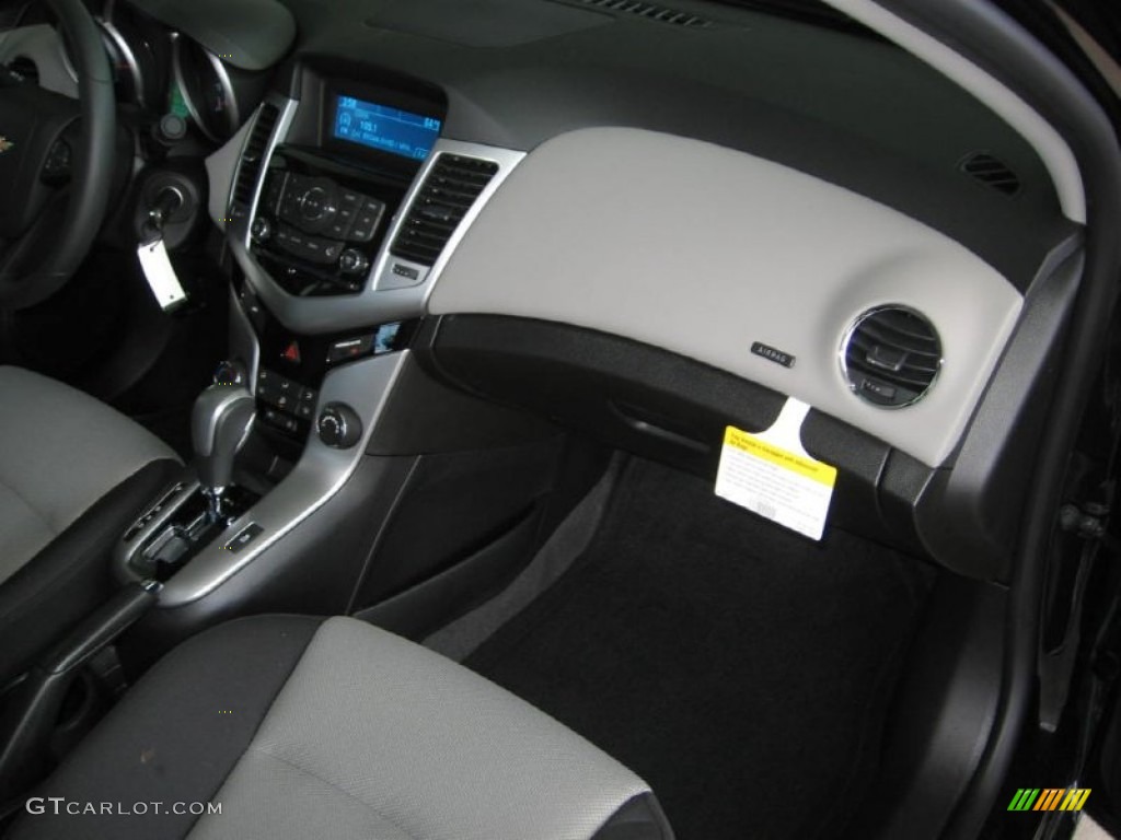 2015 Cruze LS - Black Granite Metallic / Jet Black/Medium Titanium photo #11