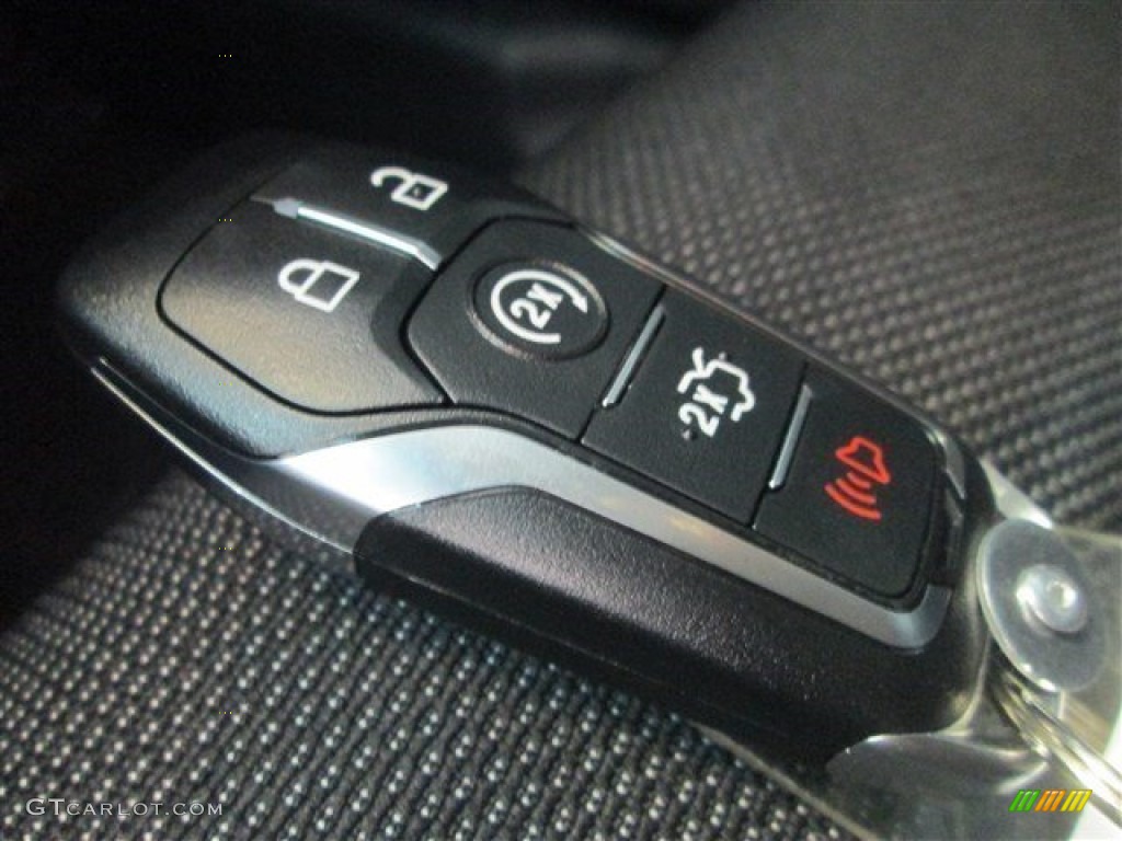 2015 Ford Mustang V6 Coupe Keys Photo #98259446
