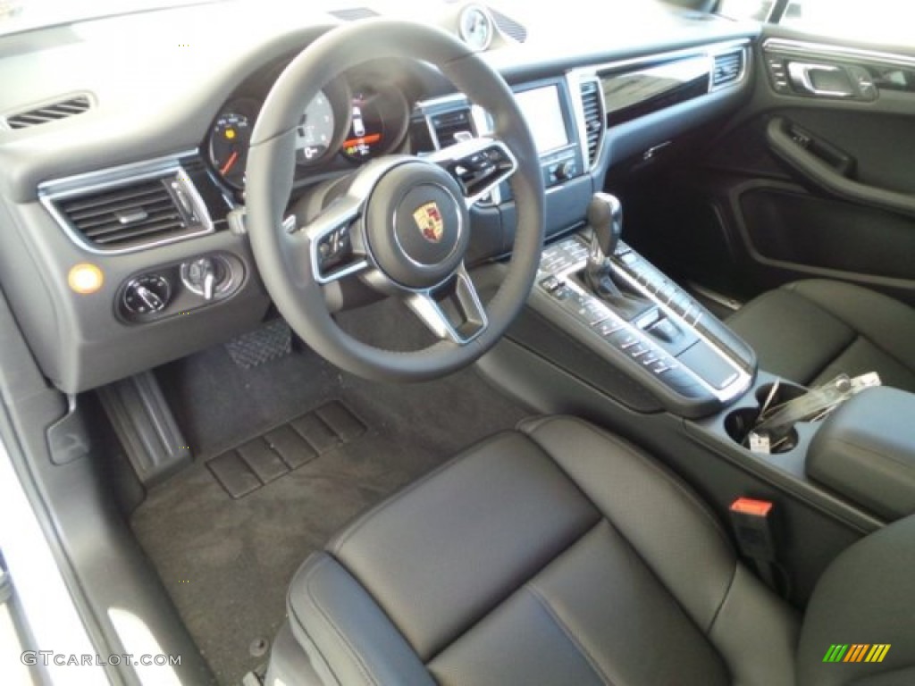 Black Interior 2015 Porsche Macan S Photo #98261381
