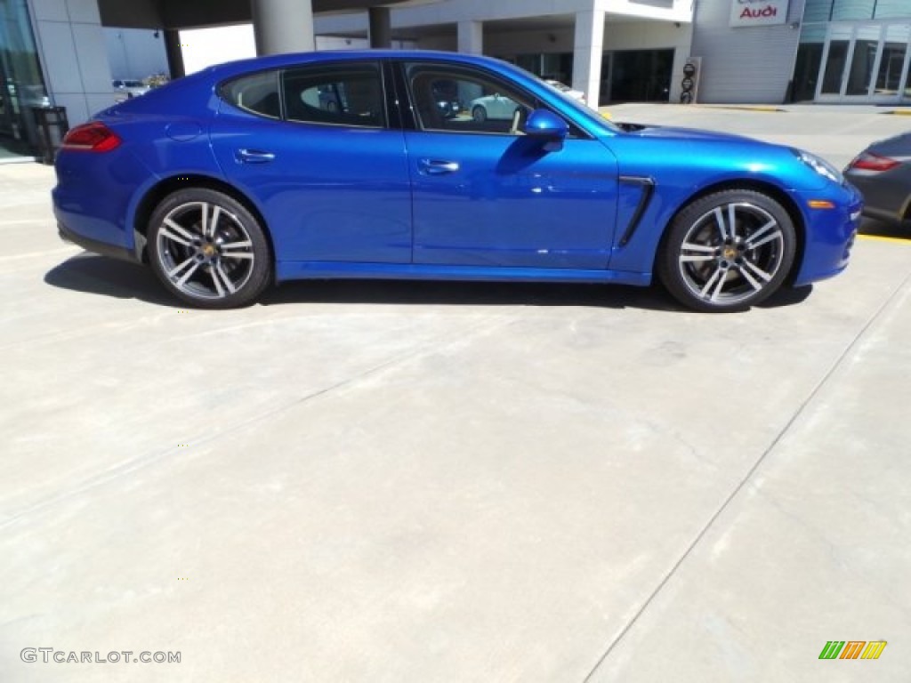 Sapphire Blue Metallic 2015 Porsche Panamera Standard Panamera Model Exterior Photo #98262176