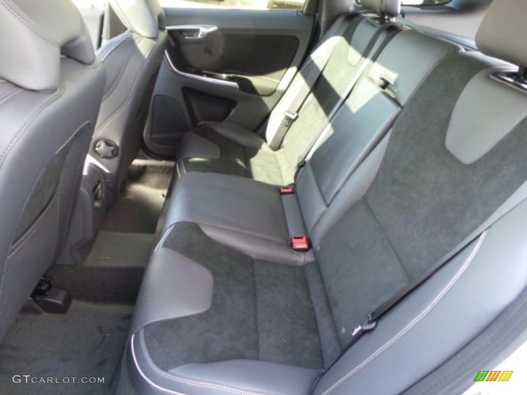 2015 Volvo XC60 T6 AWD R-Design Rear Seat Photo #98264162