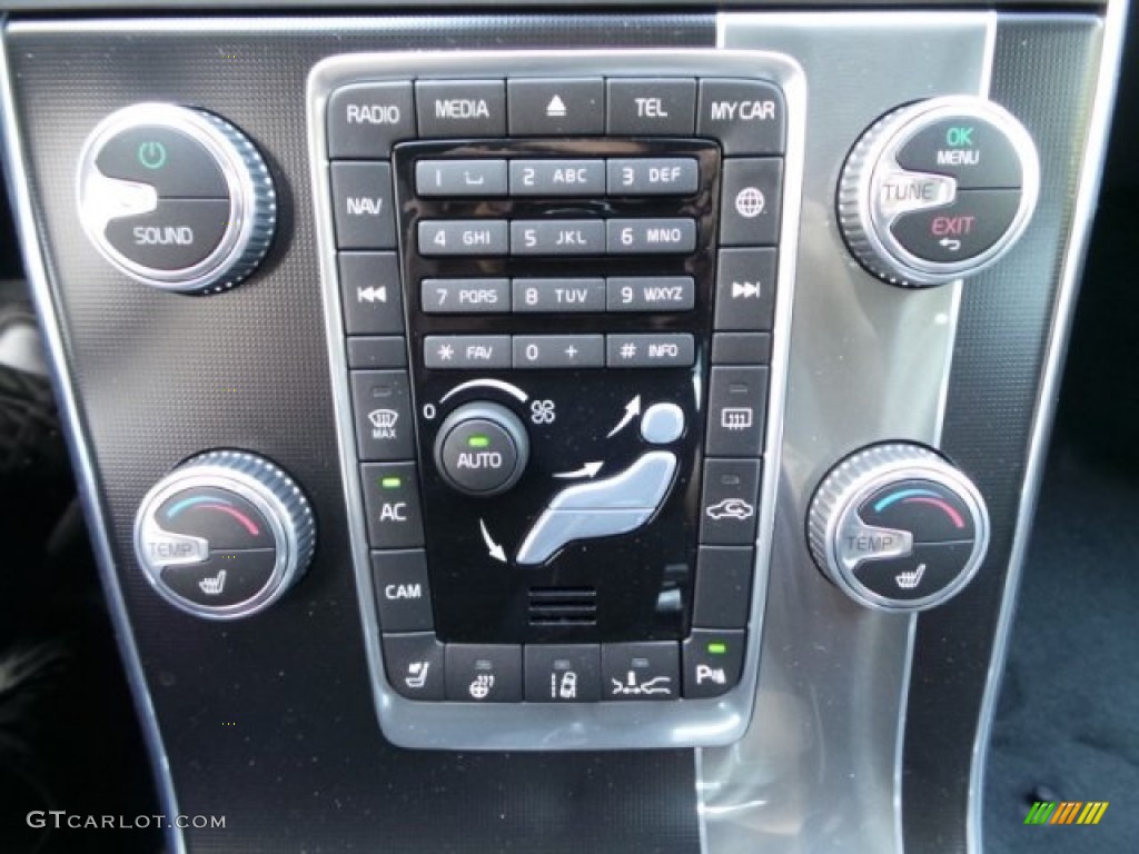 2015 Volvo S60 T6 AWD R-Design Controls Photo #98264882