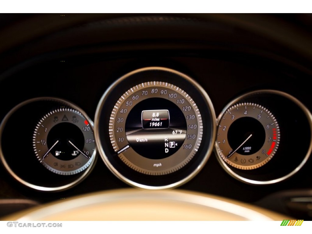 2013 Mercedes-Benz CLS 550 4Matic Coupe Gauges Photos