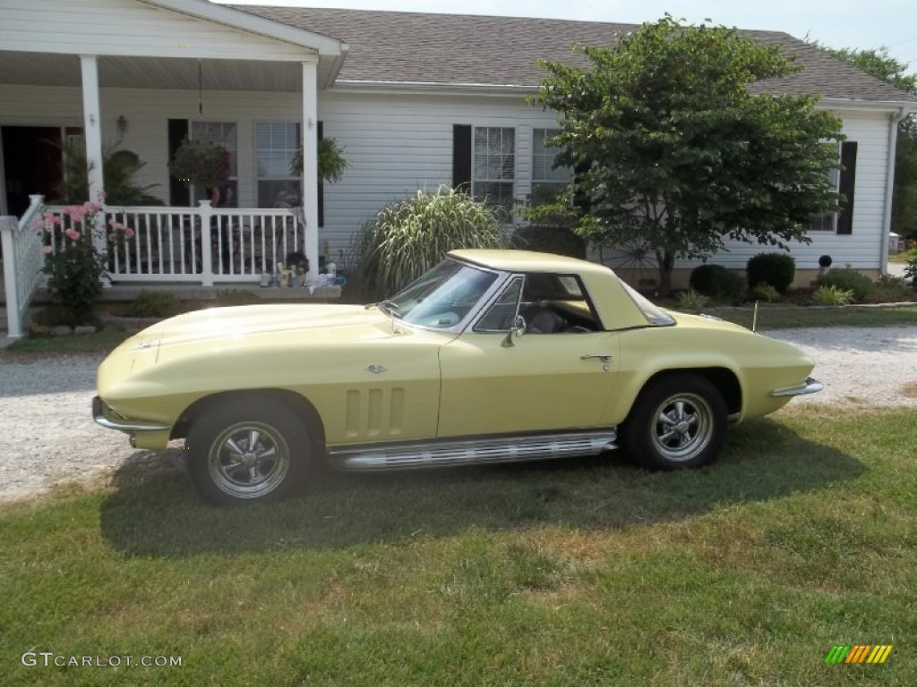 1965 Corvette Sting Ray Convertible - Goldwood Yellow / Black photo #1