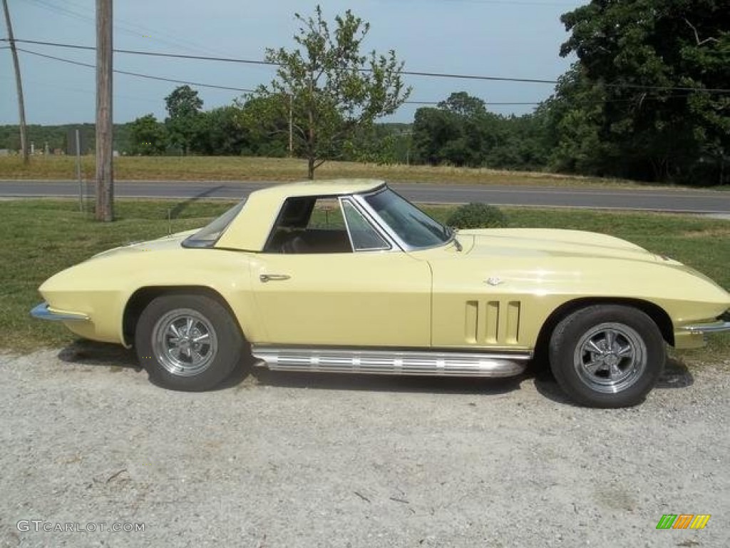Goldwood Yellow 1965 Chevrolet Corvette Sting Ray Convertible Exterior Photo #98288056