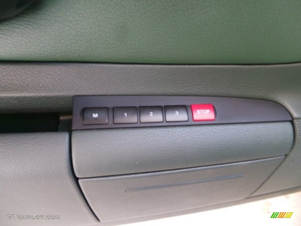 2001 Audi Allroad 2.7T quattro Avant Controls Photo #98288113