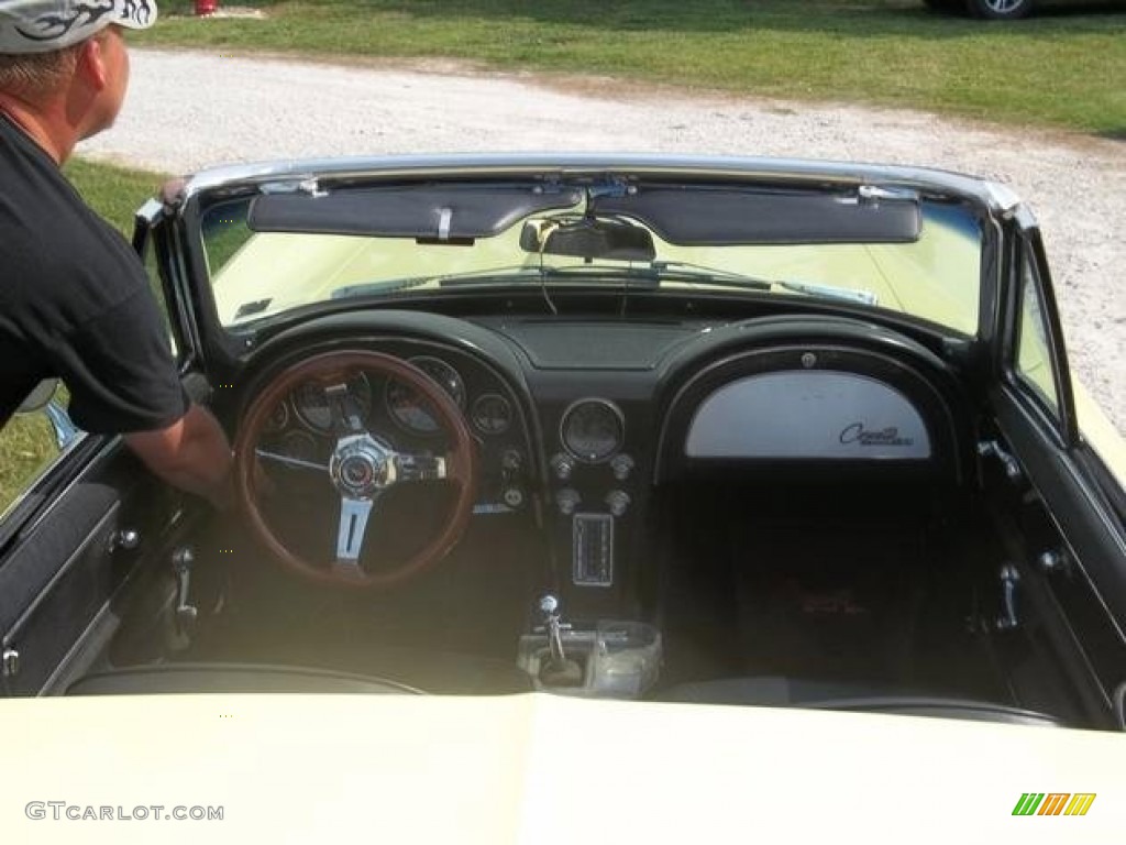 1965 Corvette Sting Ray Convertible - Goldwood Yellow / Black photo #9