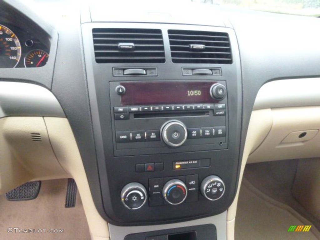 2008 Outlook XE AWD - Gold Mist / Tan photo #18