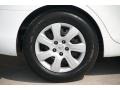 Super White - Camry LE Photo No. 27