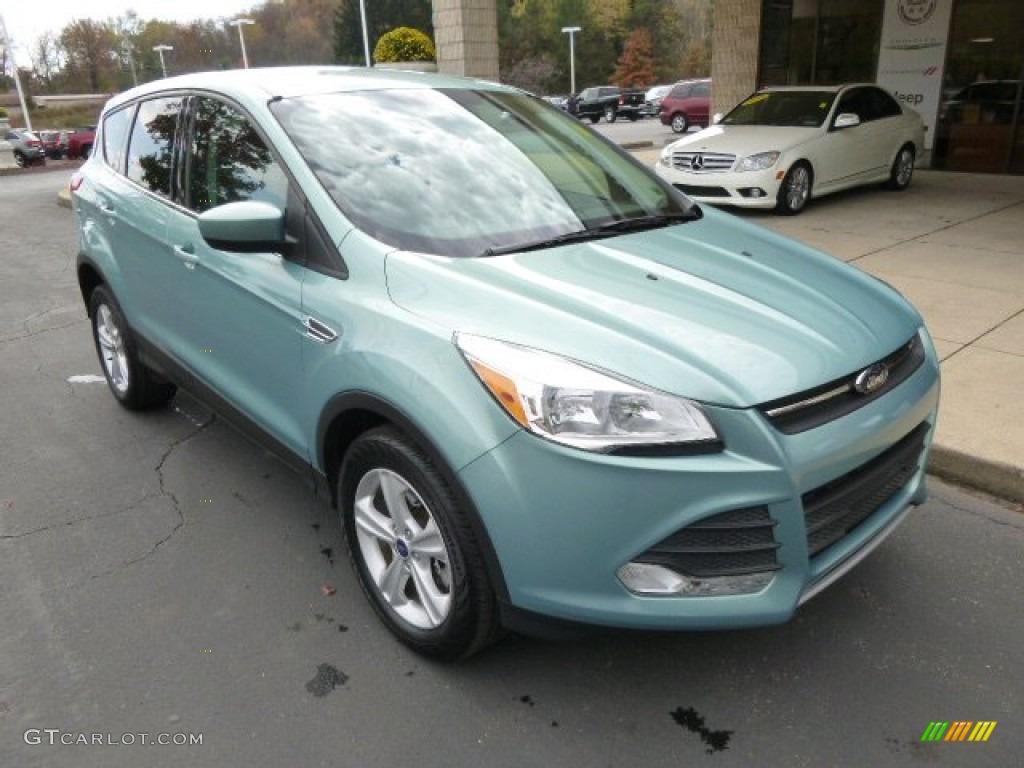 2013 Escape SE 2.0L EcoBoost 4WD - Frosted Glass Metallic / Charcoal Black photo #2