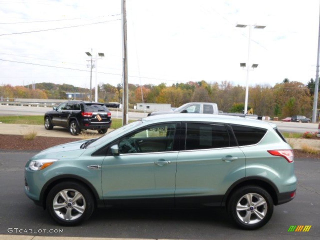 2013 Escape SE 2.0L EcoBoost 4WD - Frosted Glass Metallic / Charcoal Black photo #5