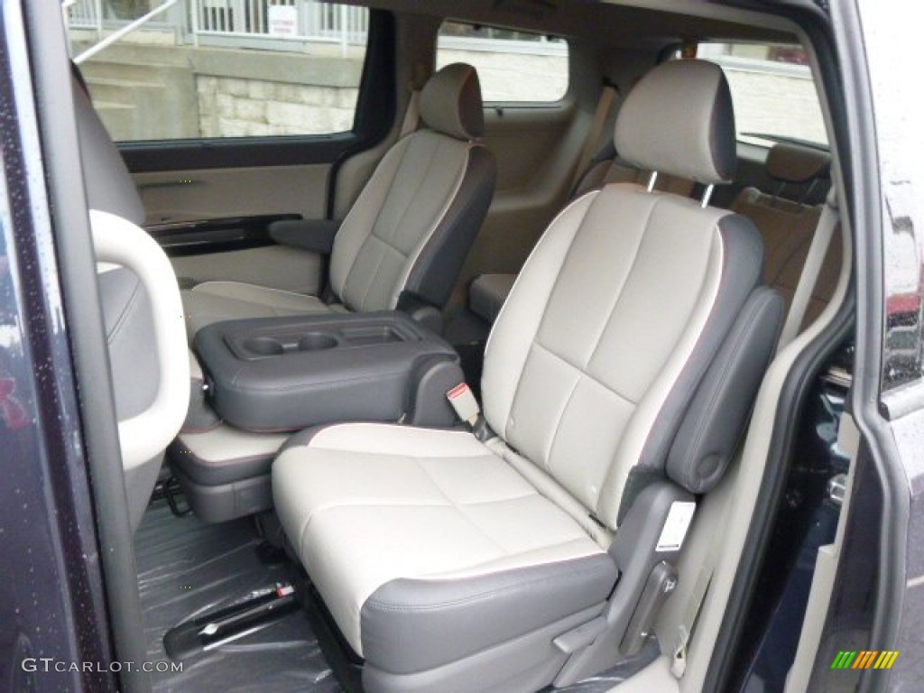 2015 Kia Sedona SX Rear Seat Photo #98303080