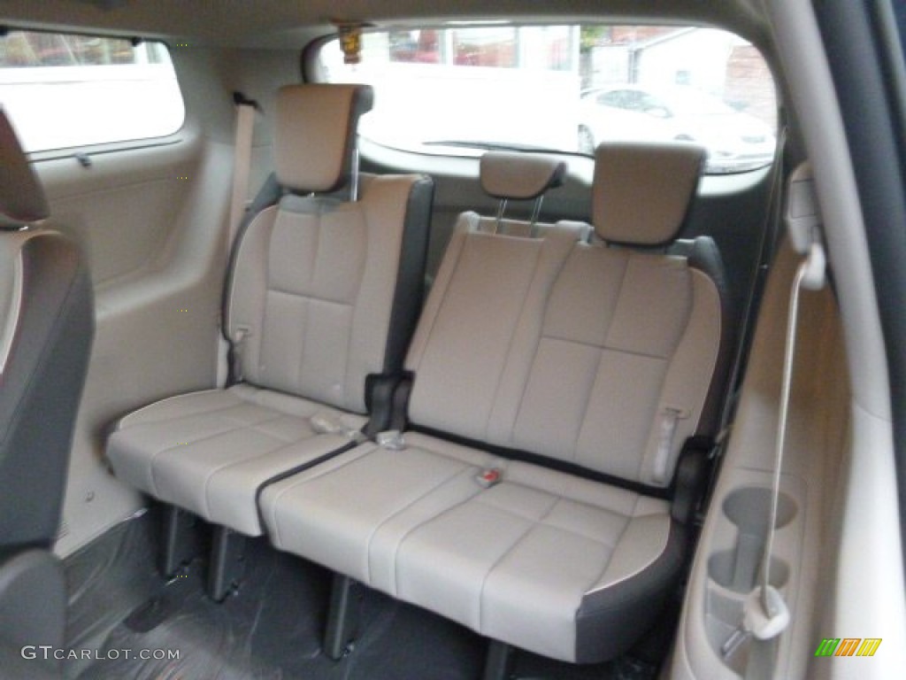 2015 Kia Sedona SX Rear Seat Photos