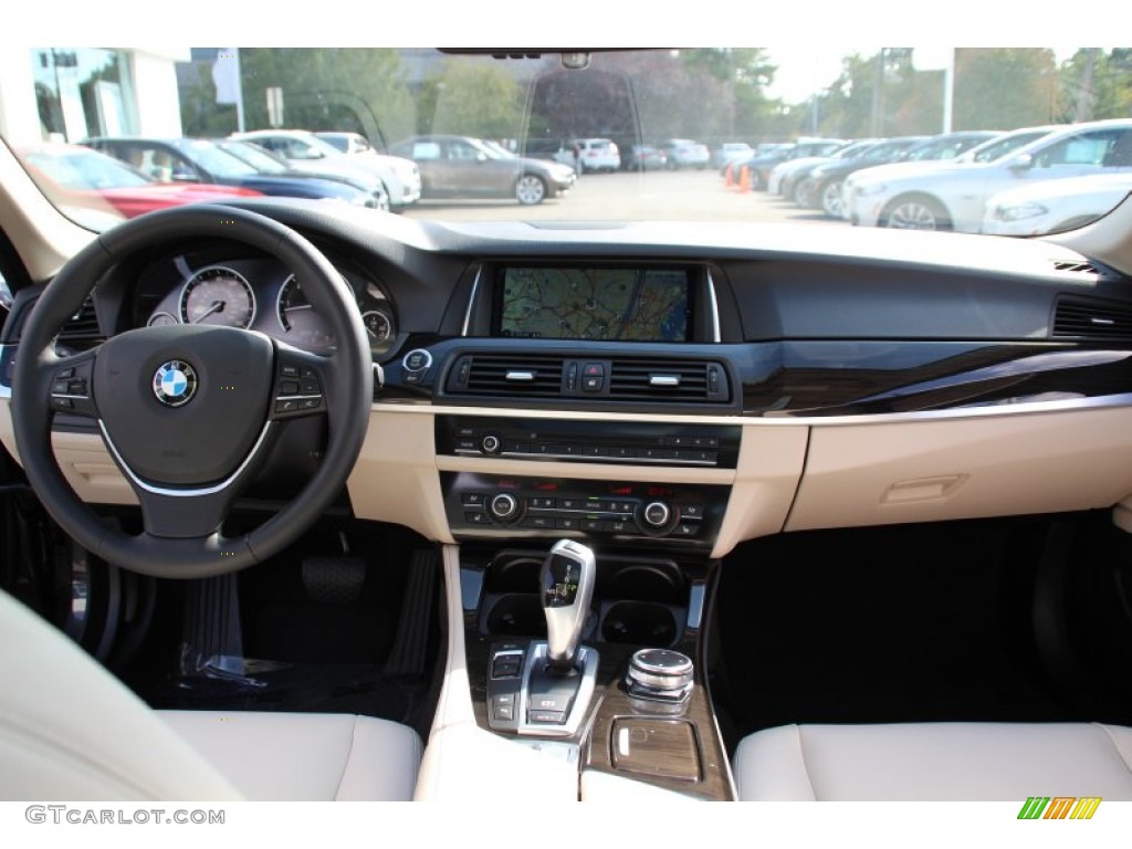 2014 BMW 5 Series 535d xDrive Sedan Ivory White/Black Dashboard Photo #98309034