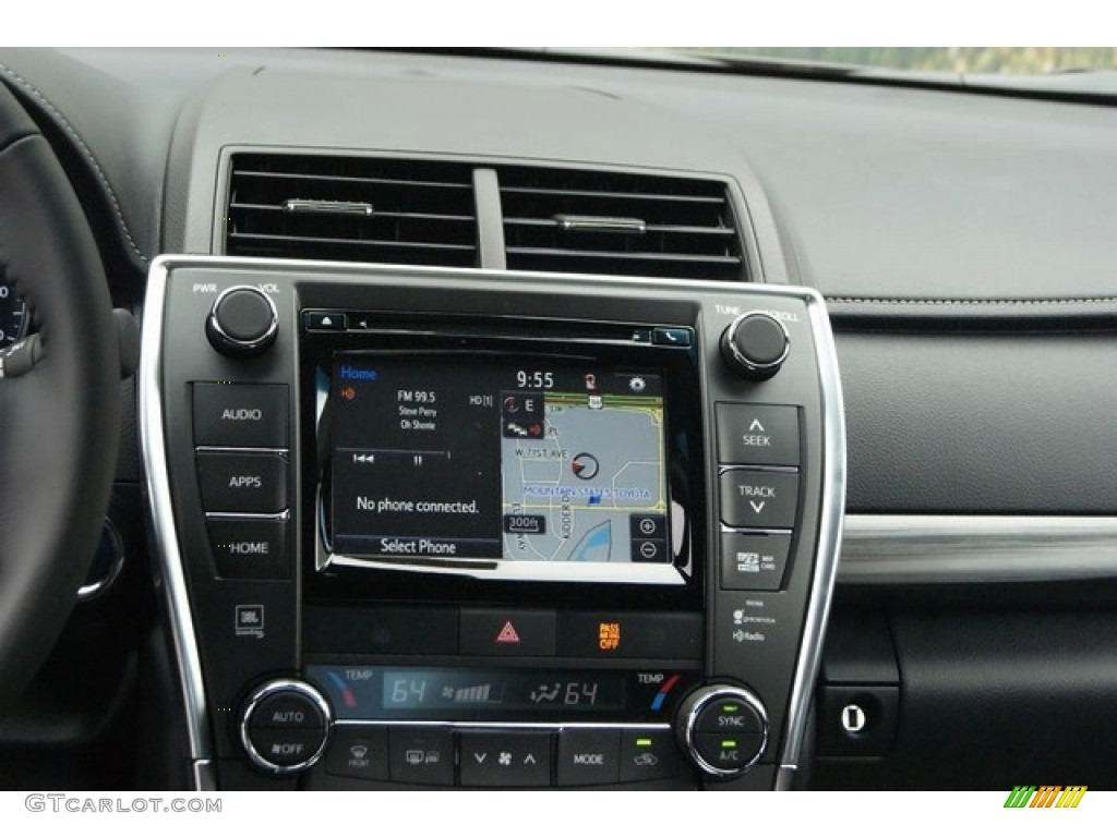 2015 Toyota Camry Hybrid XLE Navigation Photo #98313532