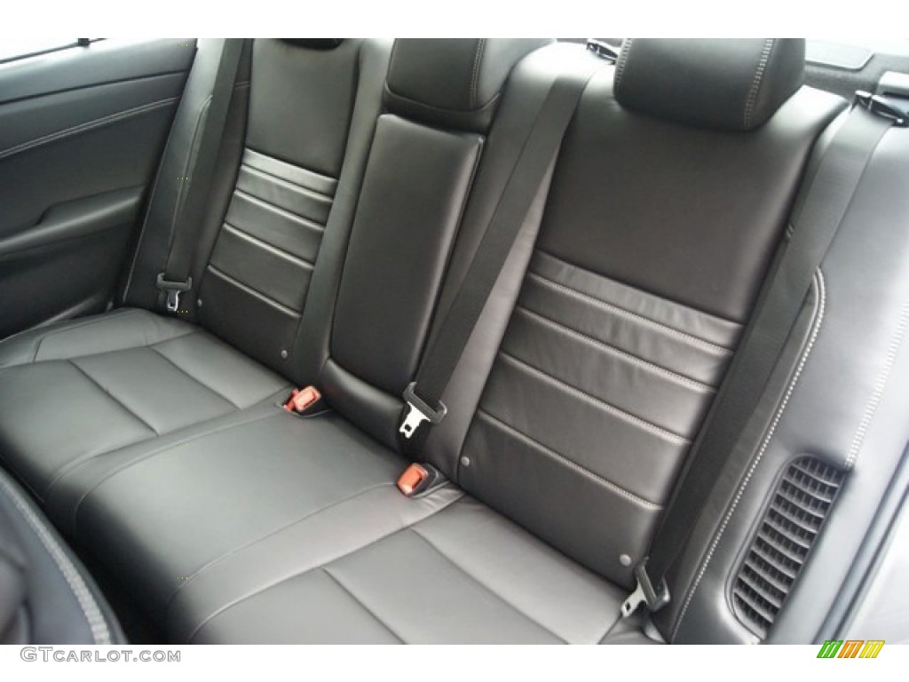 2015 Toyota Camry Hybrid XLE Rear Seat Photo #98313571