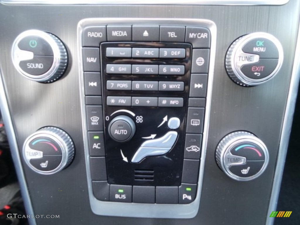 2015 Volvo XC60 T6 AWD Controls Photo #98313700