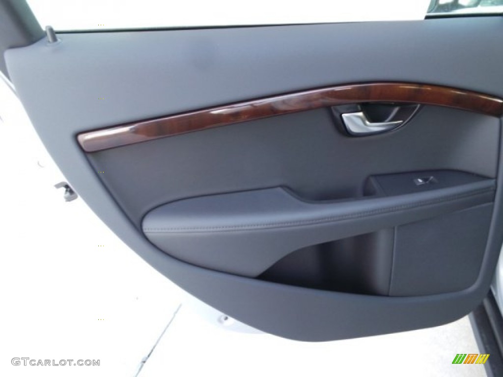2015 Volvo XC70 T6 AWD Off Black Door Panel Photo #98314528