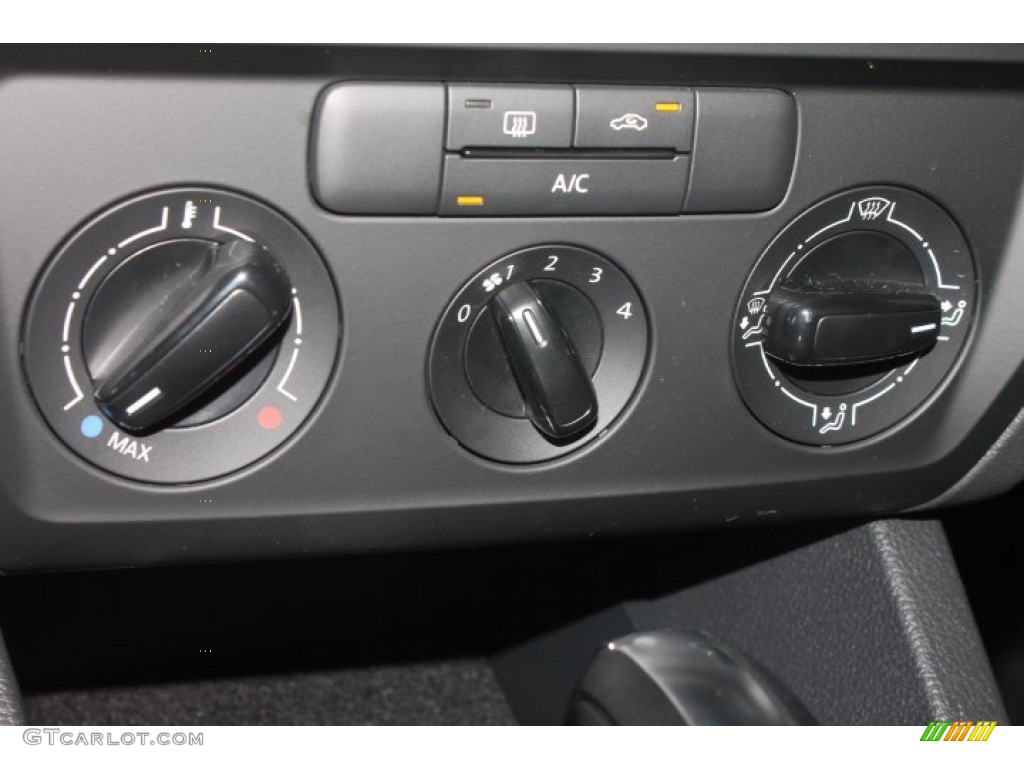 2015 Volkswagen Jetta S Sedan Controls Photo #98318419