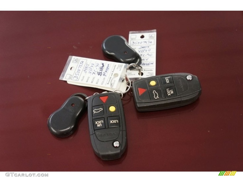 2005 XC90 V8 AWD - Ruby Red Metallic / Taupe/Light Taupe photo #33