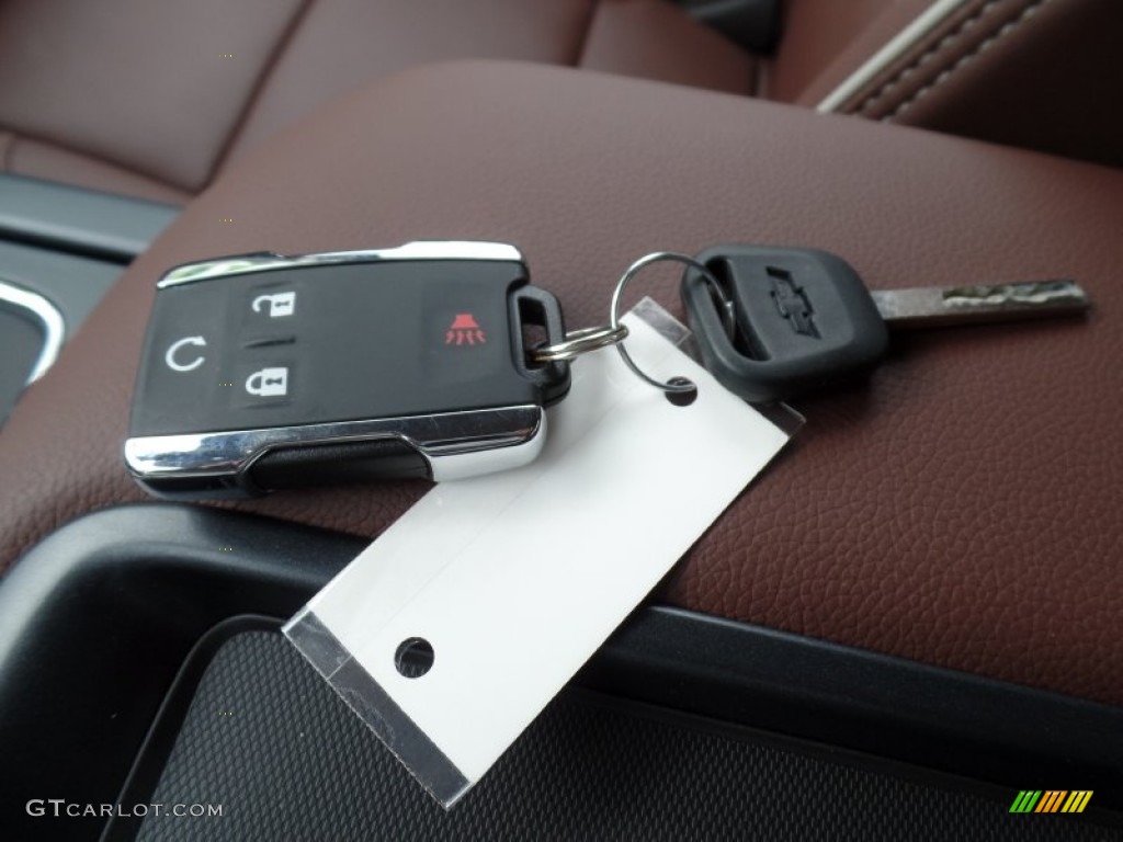 2015 Chevrolet Silverado 2500HD High Country Crew Cab 4x4 Keys Photos